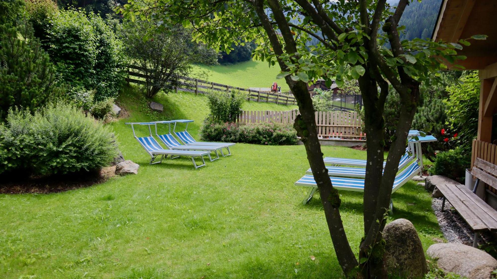 Almhotel Bergerhof Sarentino 외부 사진